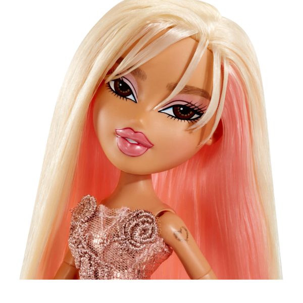 511519-Bratz-x-Karol-G-Collector-Doll3