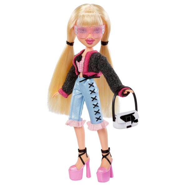 524199-Bratz-Going-Out-Cloe3_a2a5e007-8481-4d95-a3f8-8d6ff9e6efa4